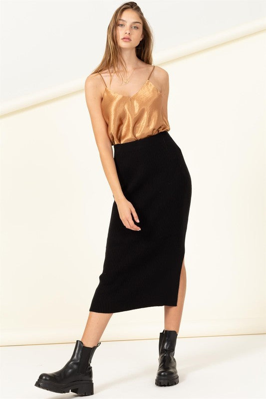 FASHIONISTA HIGH-WAIST RIBBED MIDI SKIRT